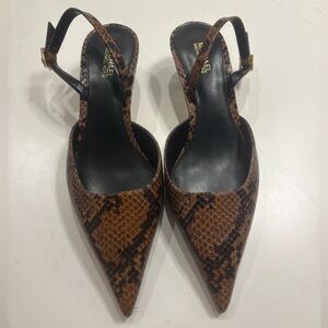 Brand New Michael Kors Luna Kitten Sling Pumps